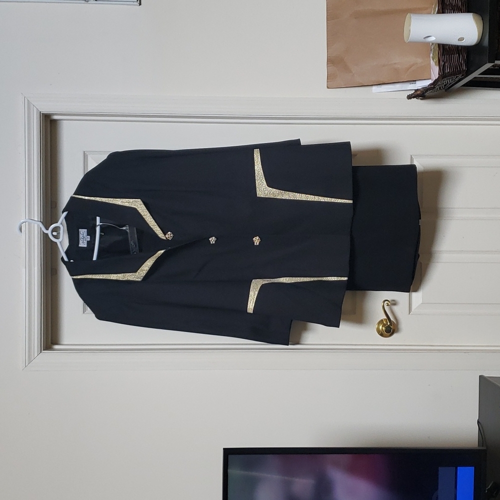 Voulez Vous New York women's plus size church suit